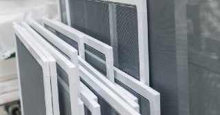 Москитные сетки на пластиковые окна Лобня купить по цене от 919 руб.